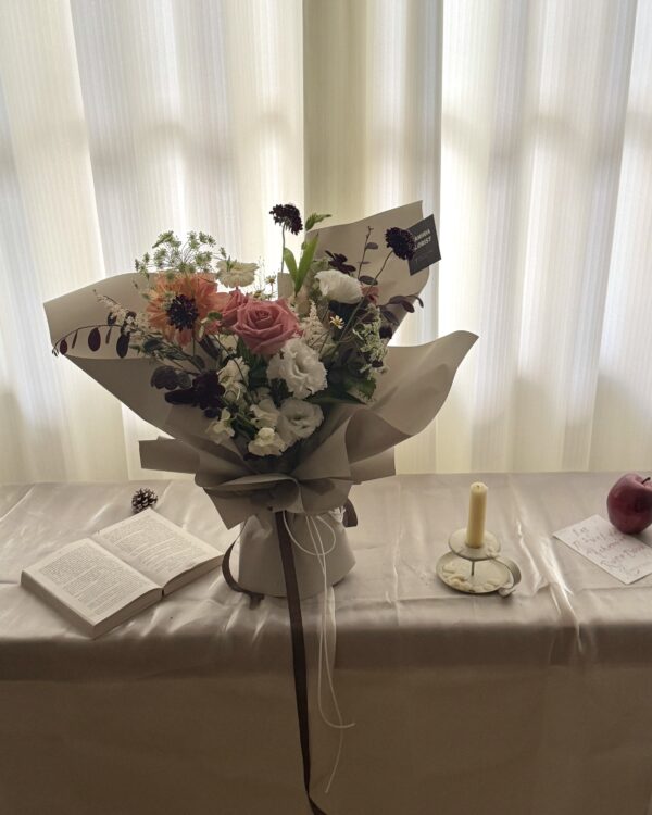 韓式季節鮮花綜合花材–進階中大型花束課程