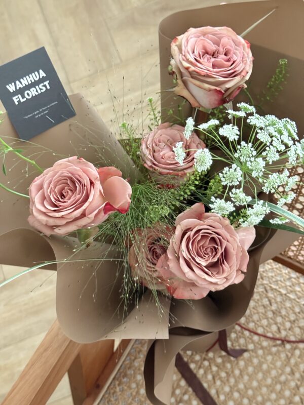 214情人節-5朵卡布玫瑰綜合花束ｍ