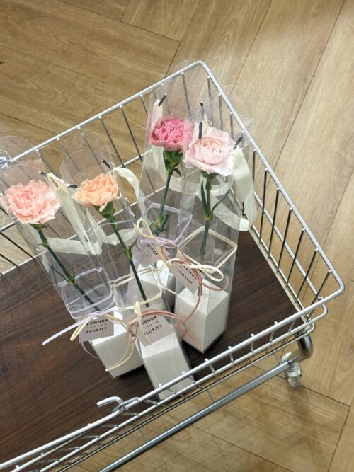 Ｍom 康乃馨簡單提盒花