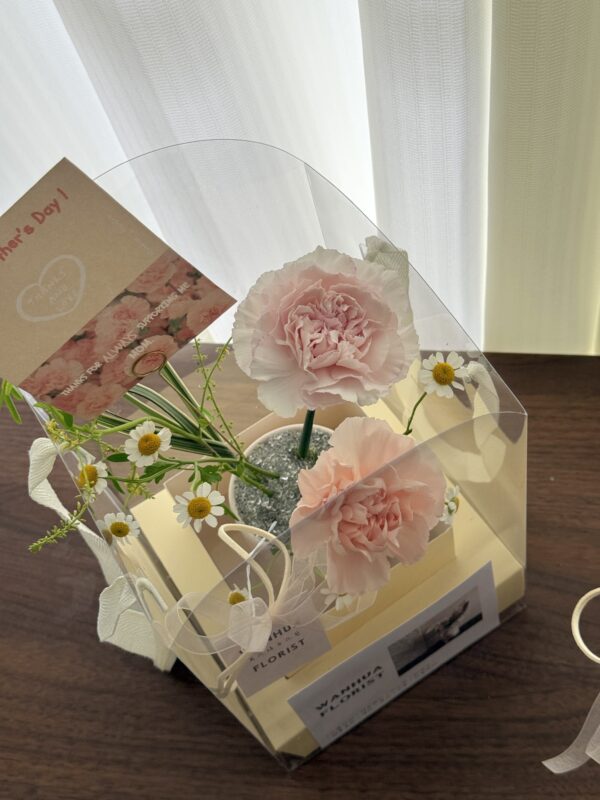 Ｍom-康乃馨寶石小桌花